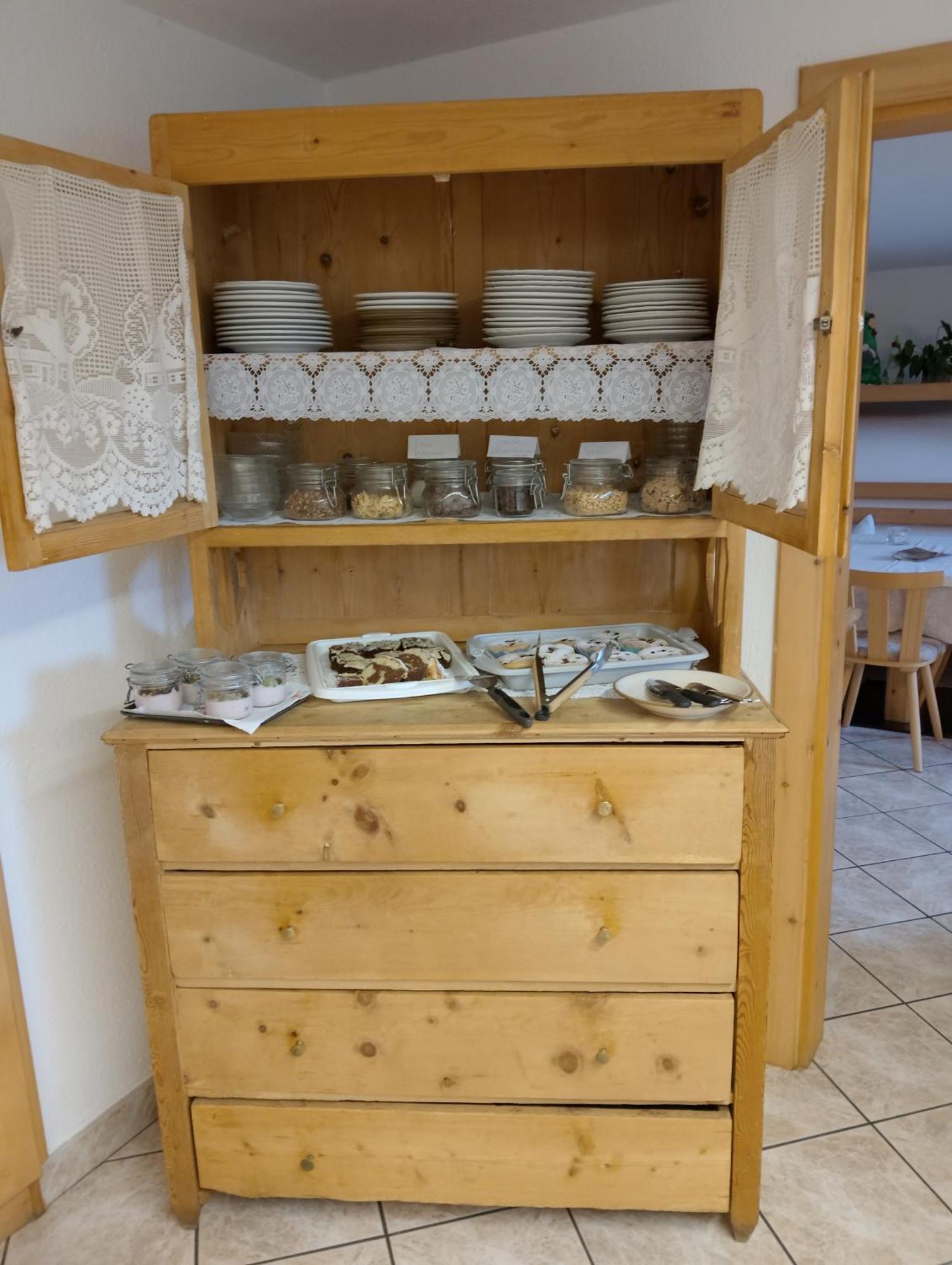 Garni Hattlerhof B&B Brunico Luaran gambar