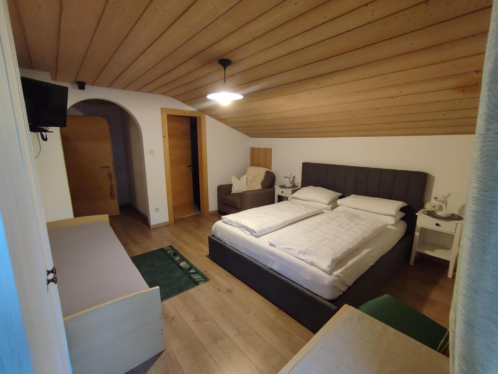 Garni Hattlerhof B&B Brunico Luaran gambar