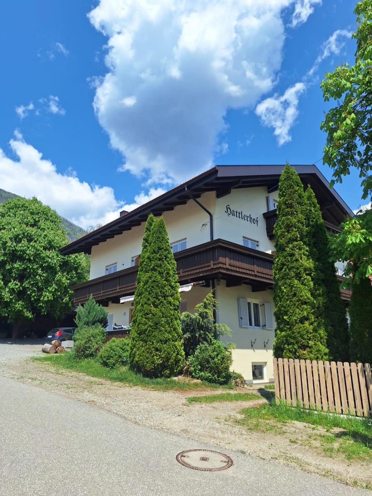 Garni Hattlerhof B&B Brunico Luaran gambar